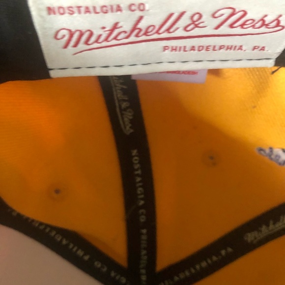 Mens LA Lakers Hat - Picture 3 of 5